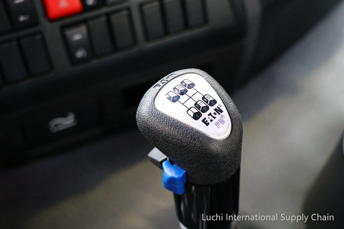 X3000 diesel, white, 440Hp, 4x2, MT