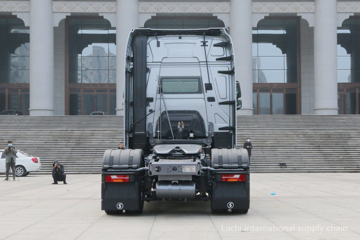 X6000 LNG, gray, 530Hp, 4x2, AMT