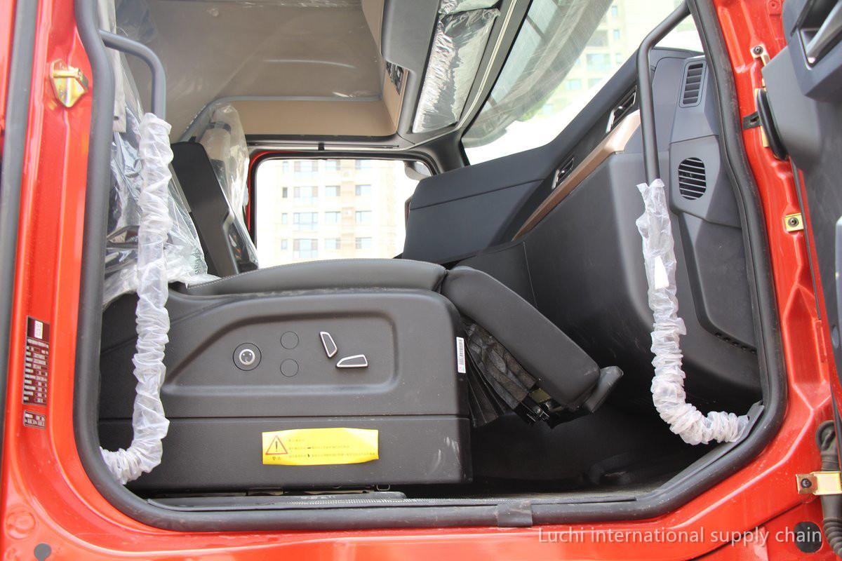 HOWO, TH7,  LNG, red,  460Hp, 6x4,  MT