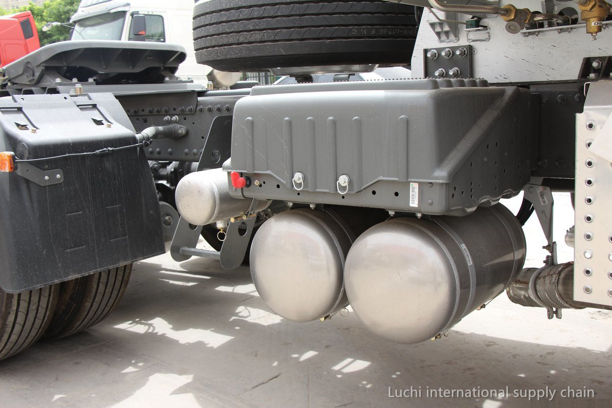 HOWO, TH7,  LNG, red,  460Hp, 6x4,  MT