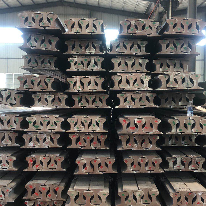 Heavy rail steel 