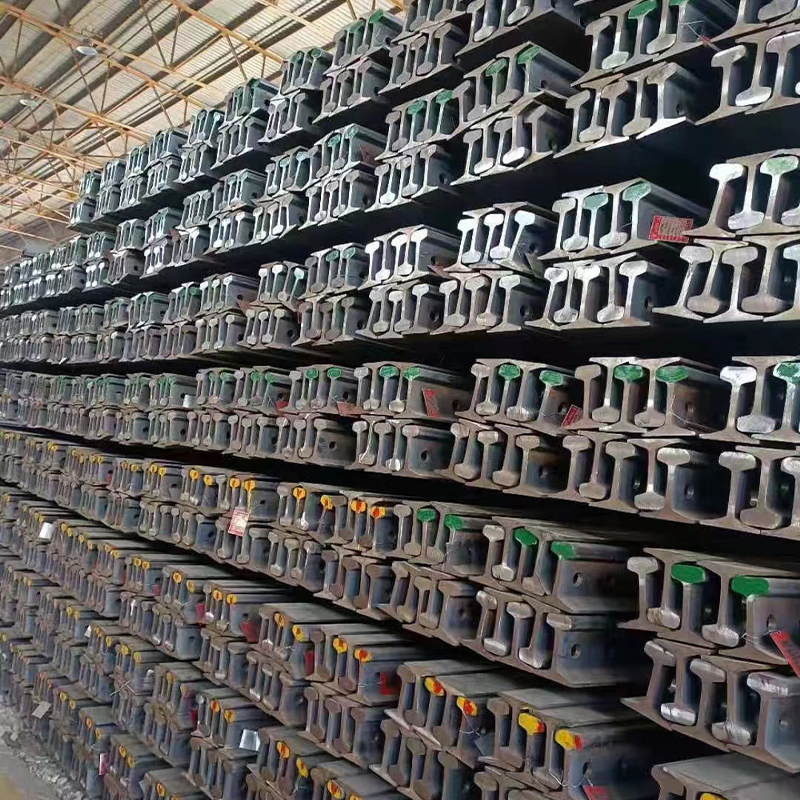 Heavy rail steel 