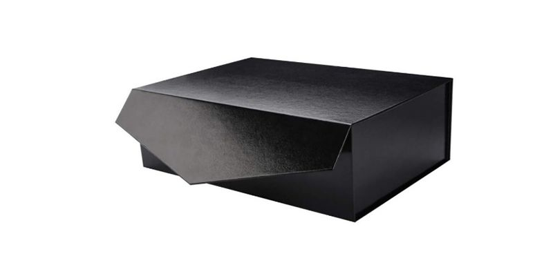 Máquina para envolver cajas de cartón