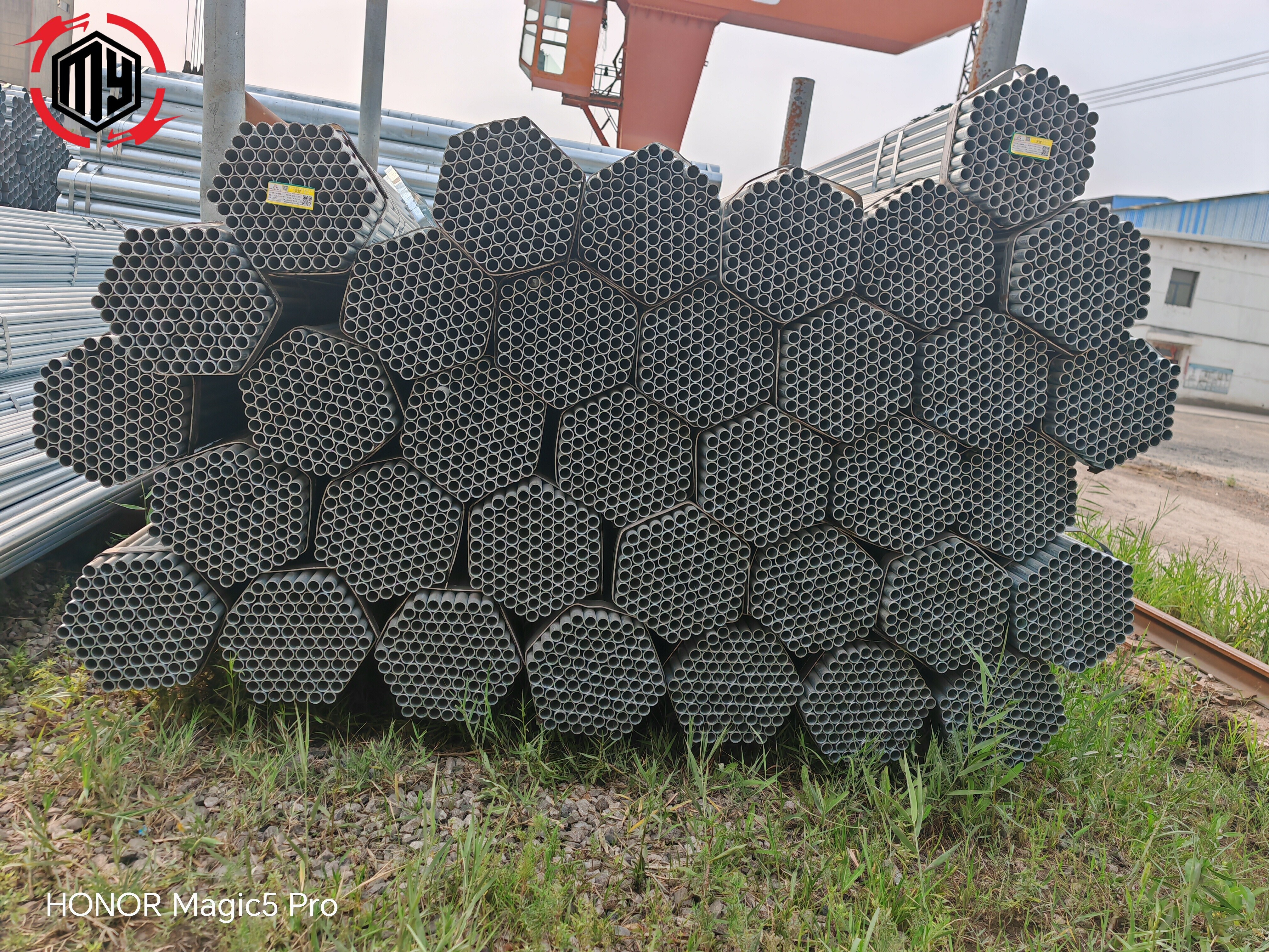 Galvanized round pipe Galvanized round pipe