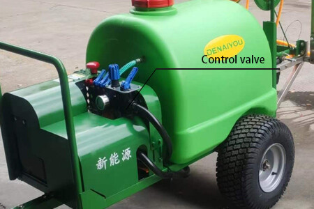 Electric Tow-Behind Sprayer,Professional lawn tire