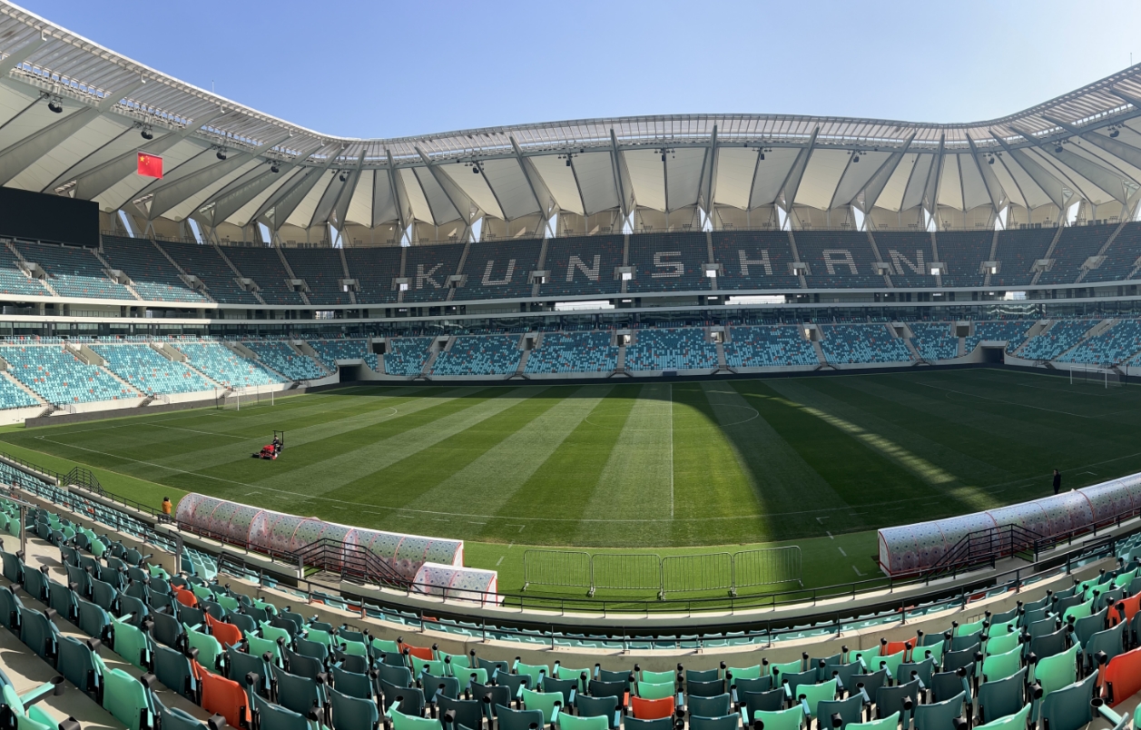 Denaiyou lawn care equipment: Supporting the thrilling match between Shanghai Port and Shanghai Shenhua at Kunshan Olympic Sports Center