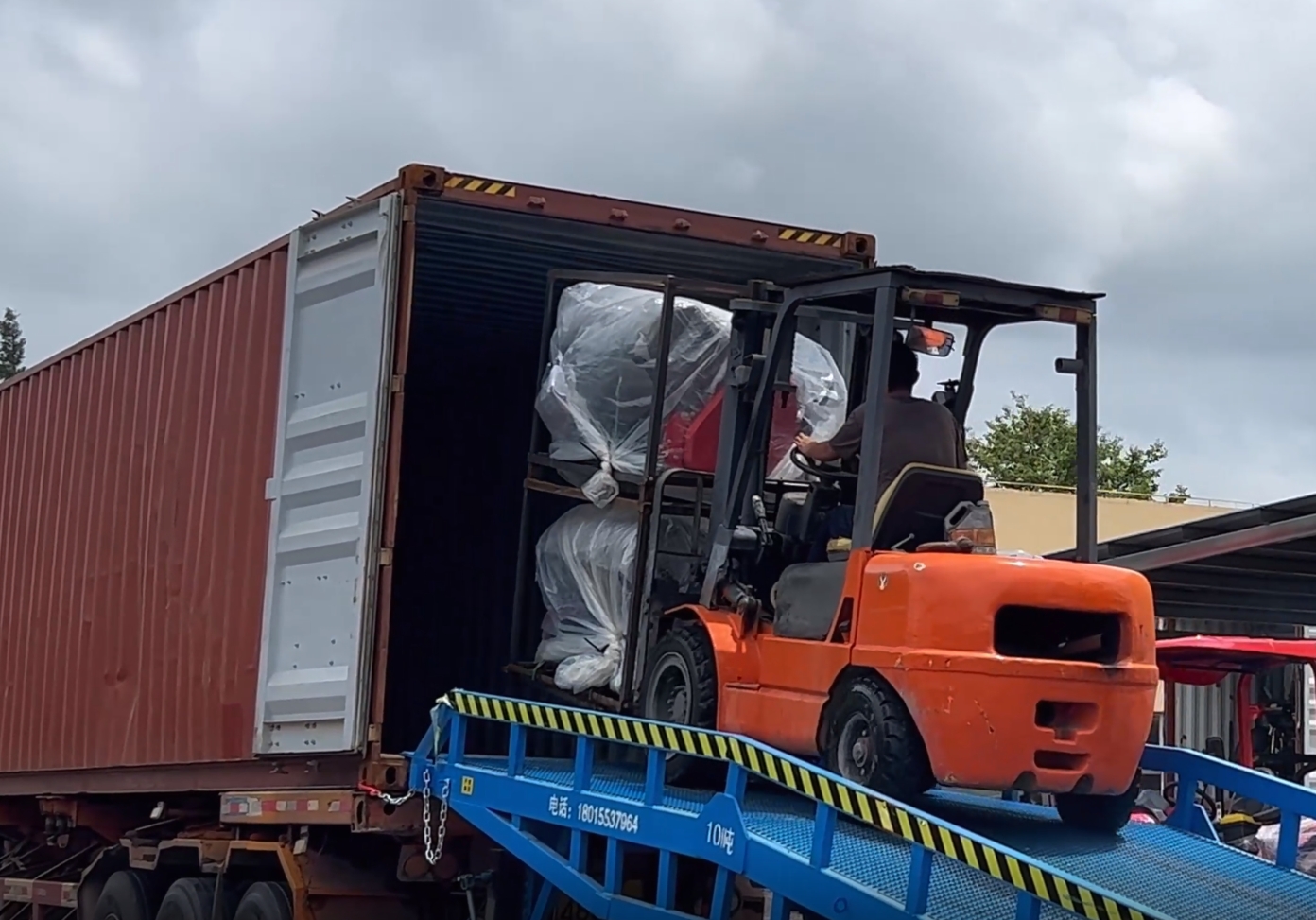 Denaiyou Lawn Mowers Go Global: From Technological Breakthroughs to Global Branding