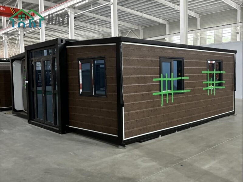 Steel Wall Prefabricated Expandable Container Home