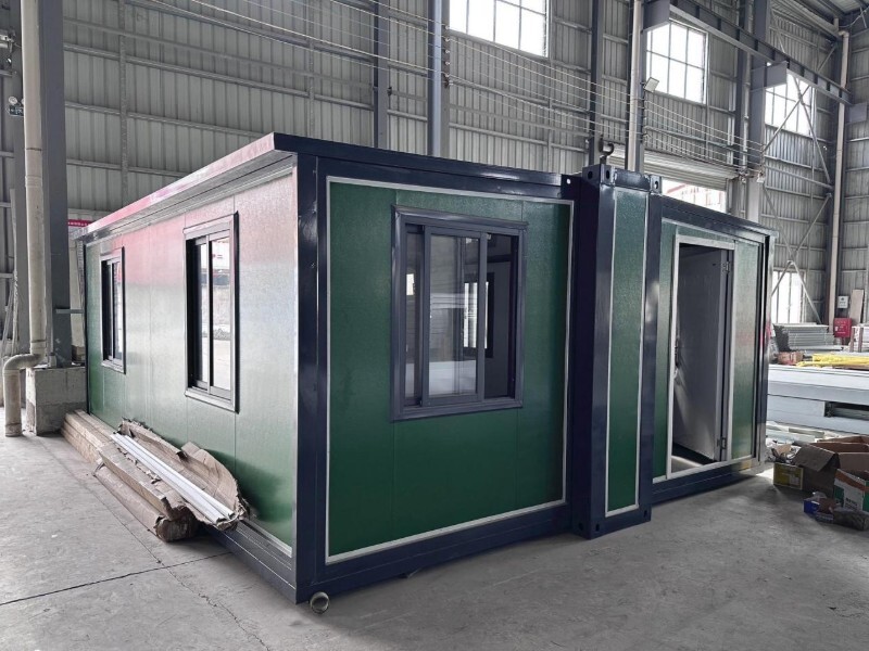 Custom materials colors layouts Fast installation tiny modular home expandable and foldable