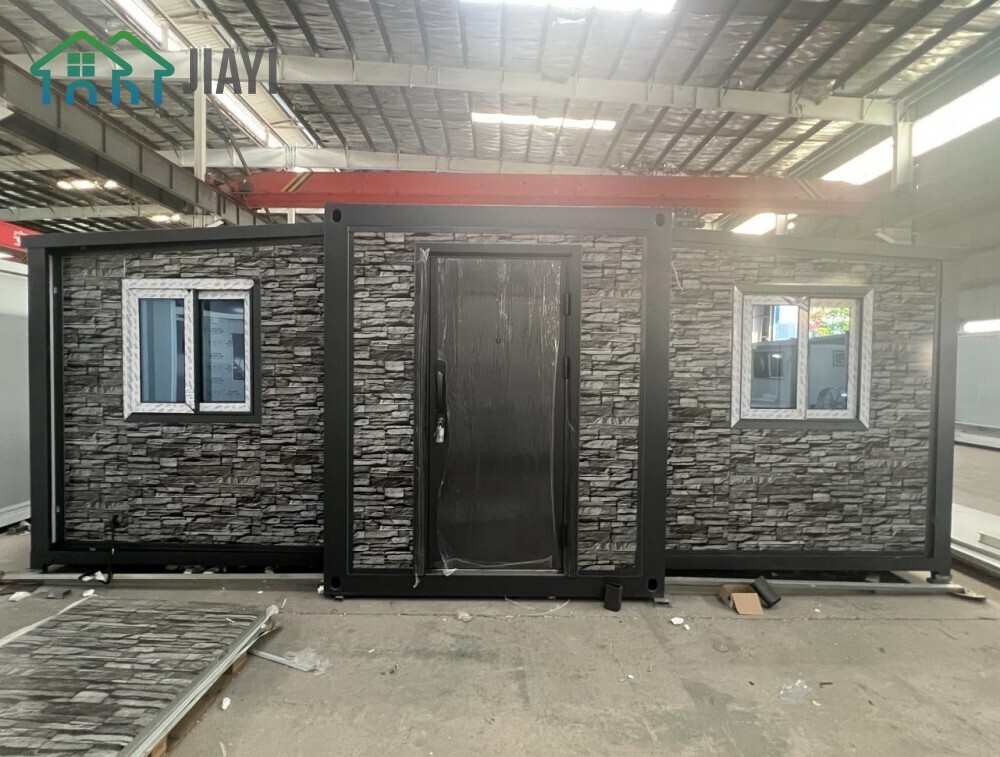 Luxury Decoration Customizable Portable Container House 20ft Two Bedrooms