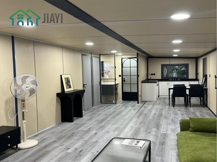 40FT Portable Prefab Home 3 bedrooms Full Bath & Kitchen&Living Room 75 Square meters