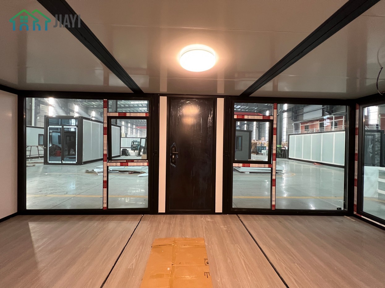 Prefabricated Houses Flat Roof One Or Two -Story Layout Customized