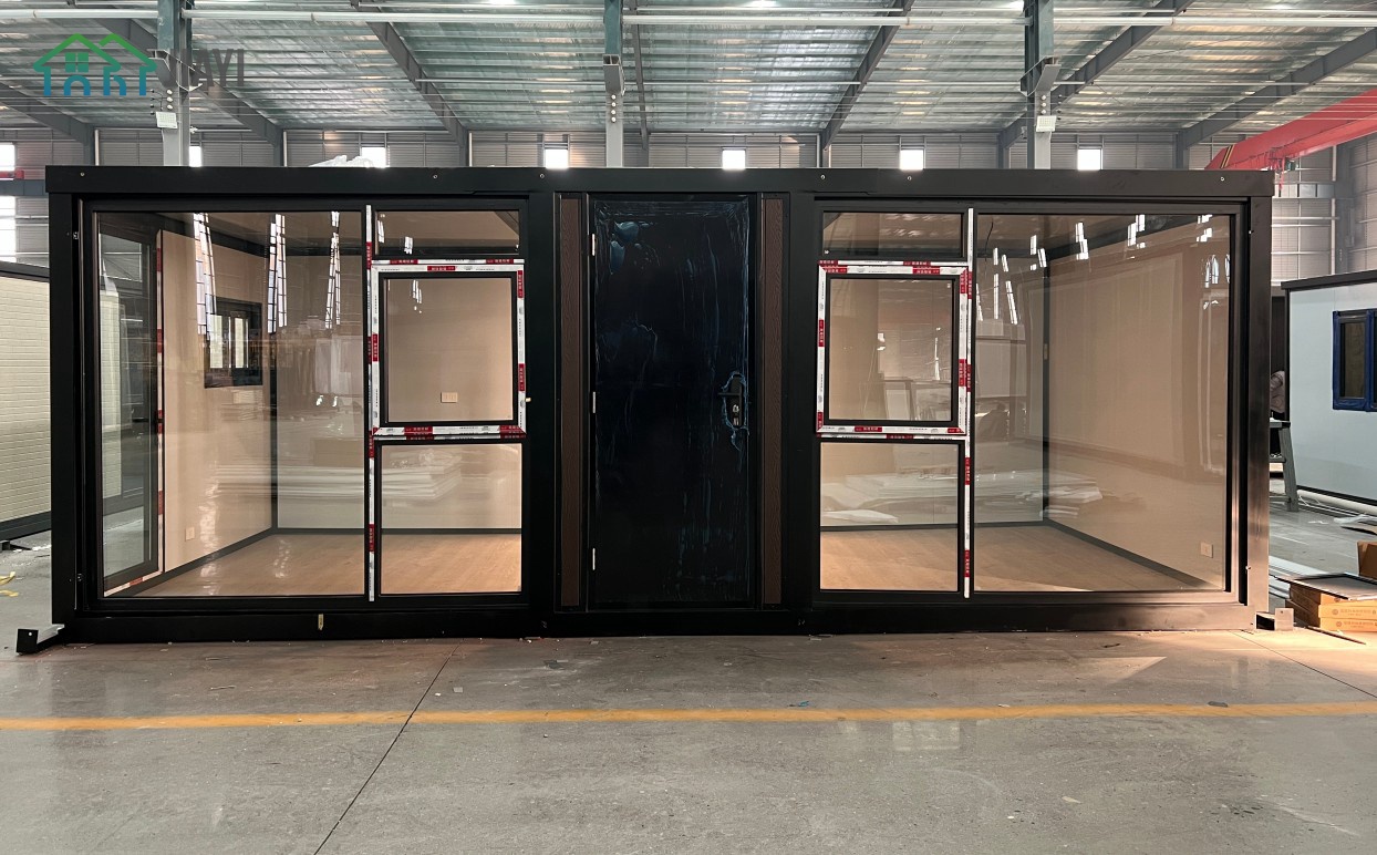 Prefabricated Houses Flat Roof One Or Two -Story Layout Customized