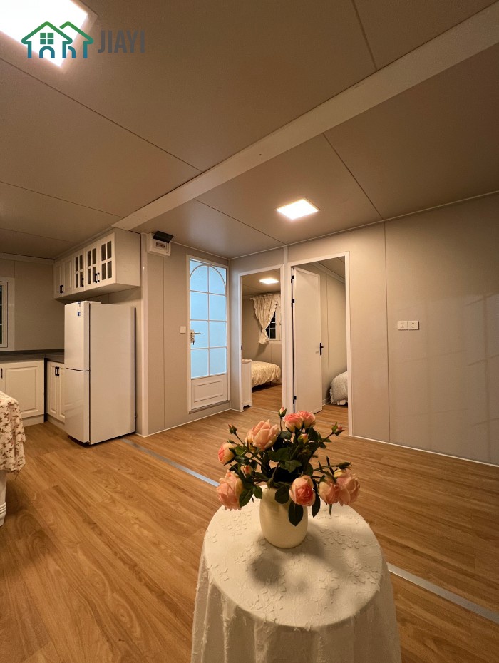 20FT Expandable Home Pitched Roof Terrace Equipped Well Kitchen&Bathroom