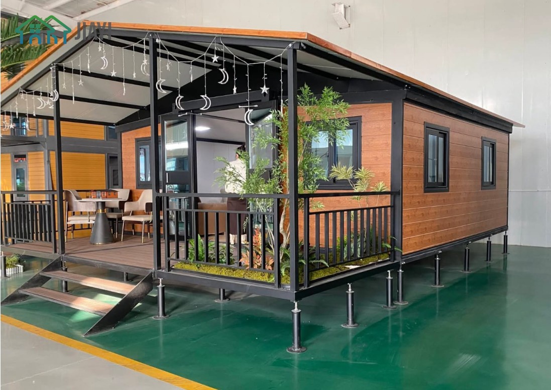 ne-Stop Service Manufacture Slopped Roof Expanding House Favourable Price