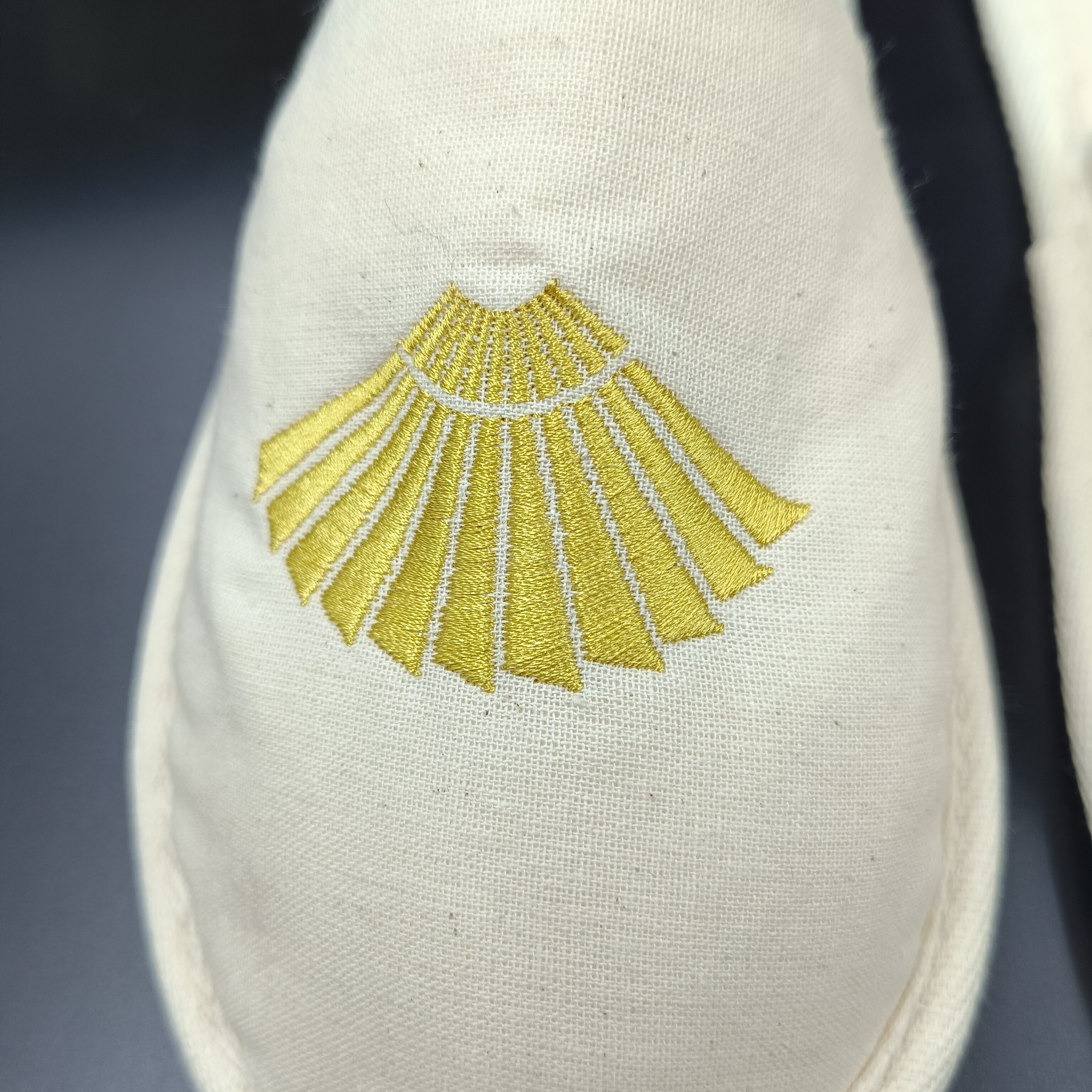 Mandirin luxury hotel slippers five star hotel cotton material Eco-friendly slippers Cork sole 