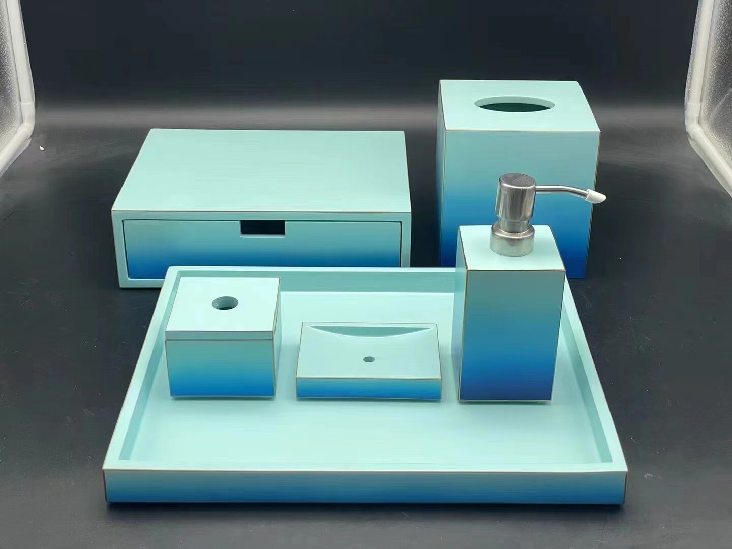 Luxury hotel bathroom wooden tissue box holder