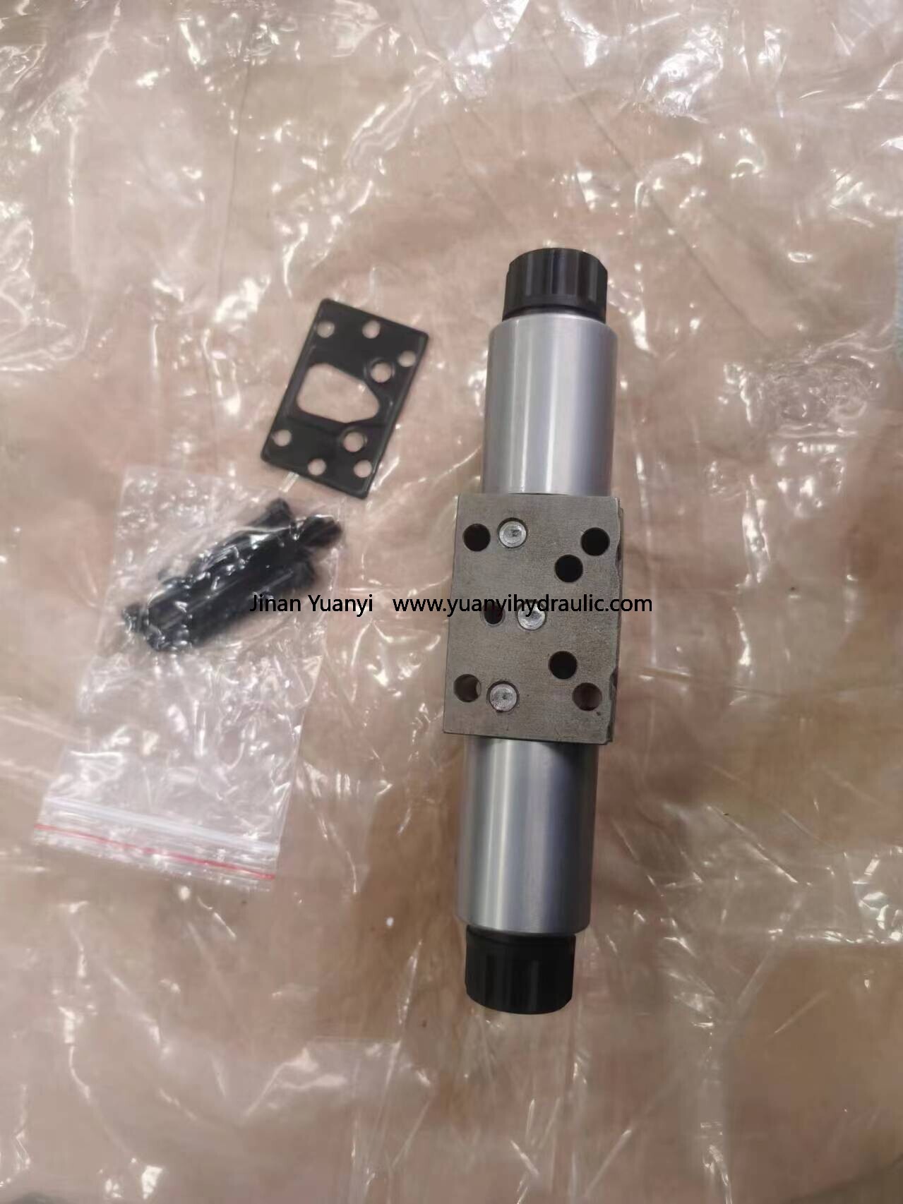 2040533 12V CAT Construction Machine Spare Parts Solenoid Valve