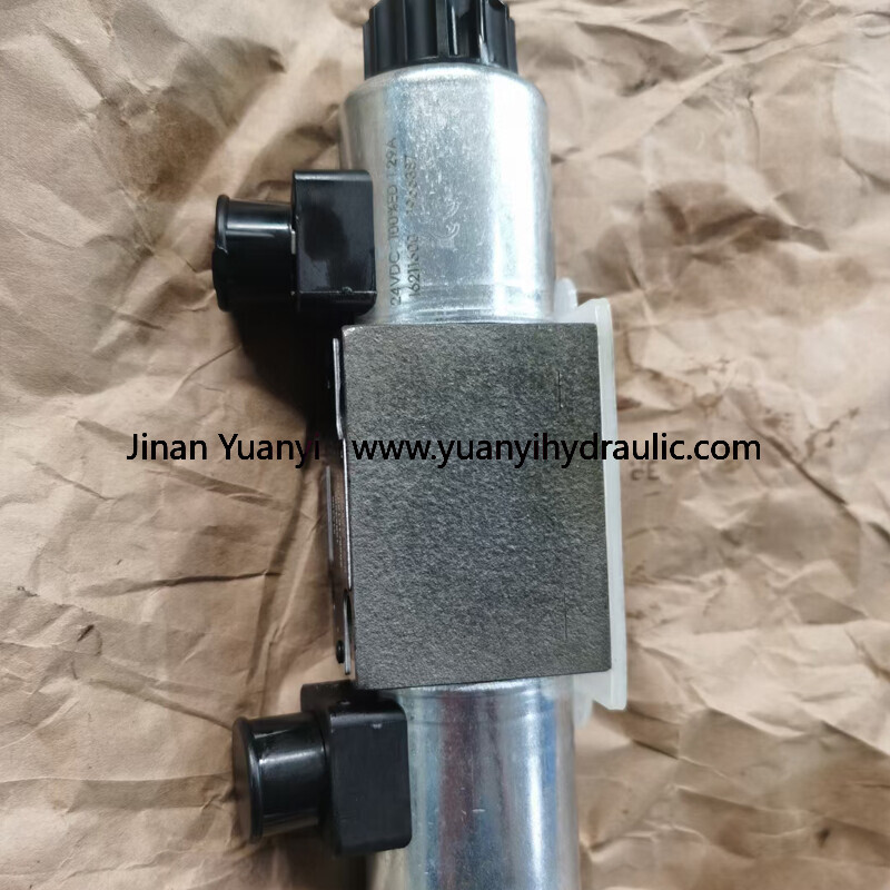 2040533 12V CAT Construction Machine Spare Parts Solenoid Valve