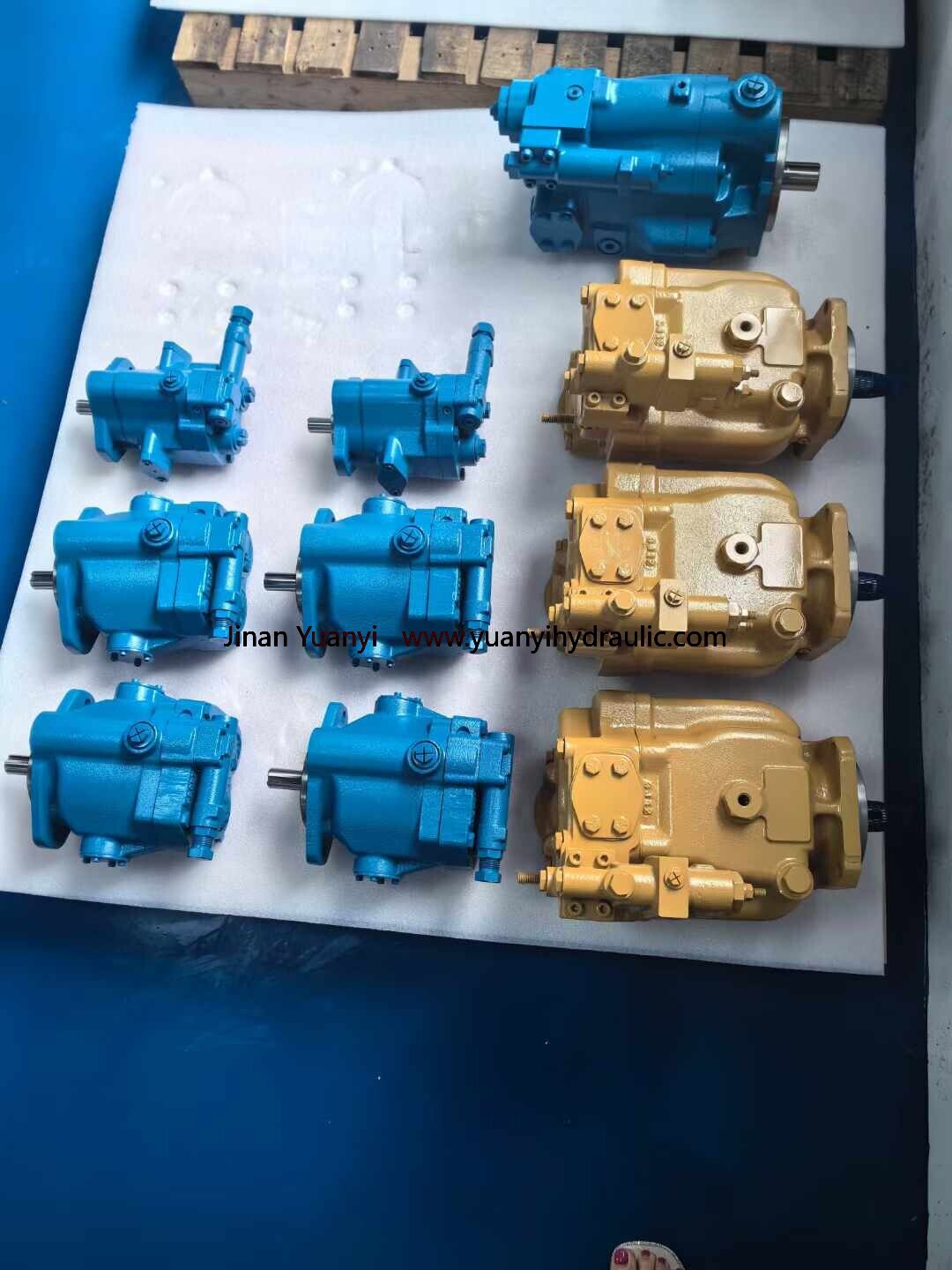 Parker PV10 Series Piston Pump, PV15-2R1D-L00 Axial Piston Variable Displacement Hydraulic Pump