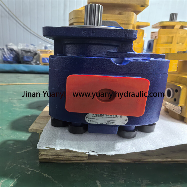 Uchida  P7600 200CC Displacement Cast Iron Hydraulic Gear Pump 