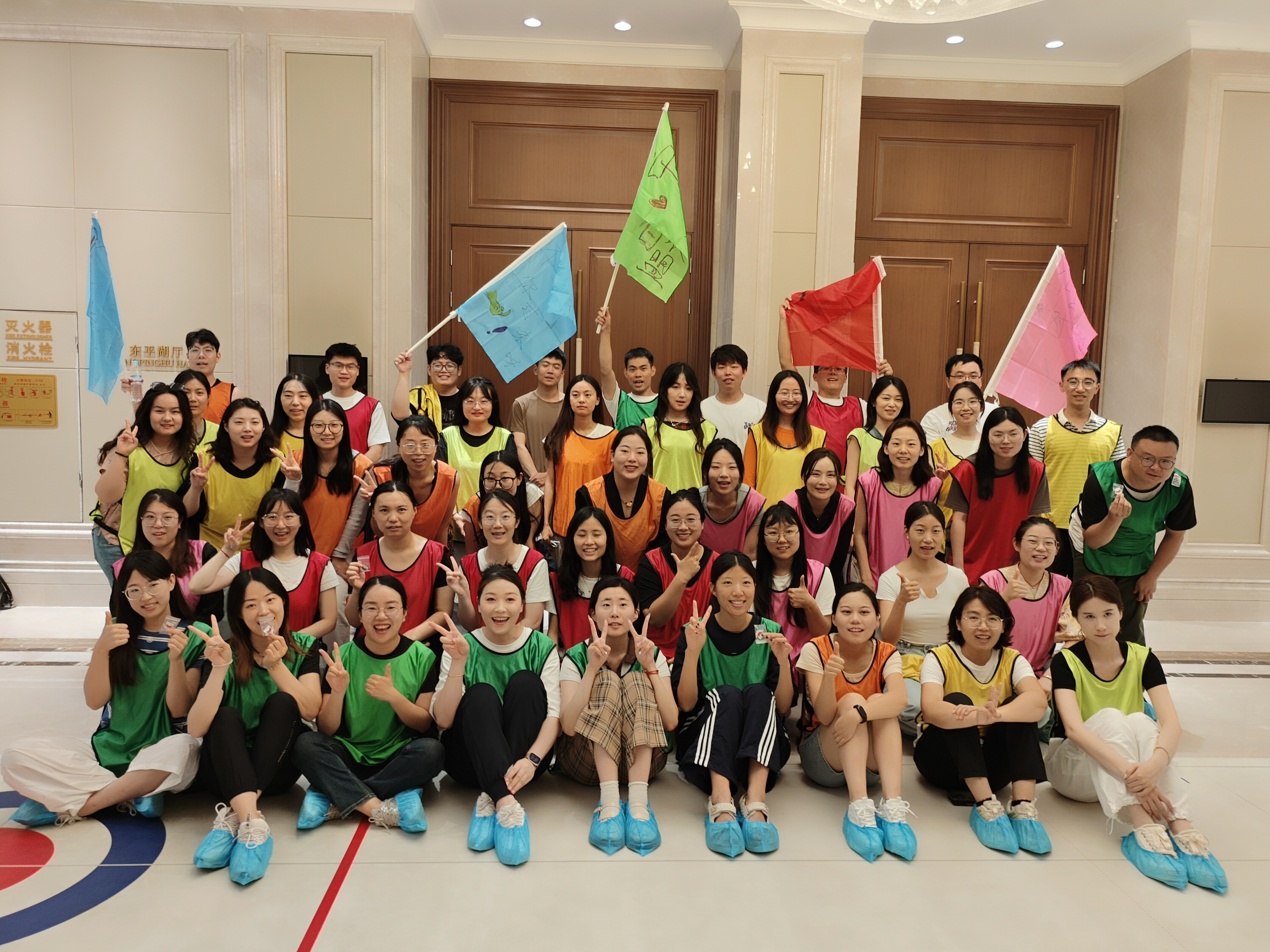 Keep romance and love, the future must be stars and oceans