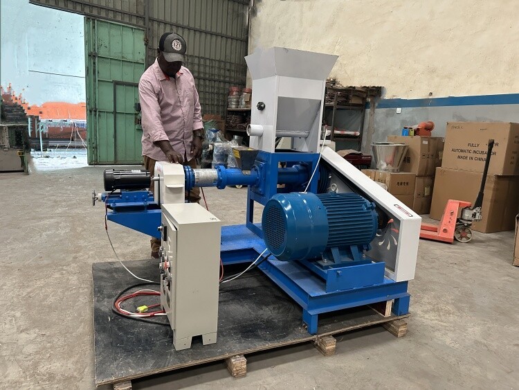 Extruder (6).jpg Extruder (6).jpg