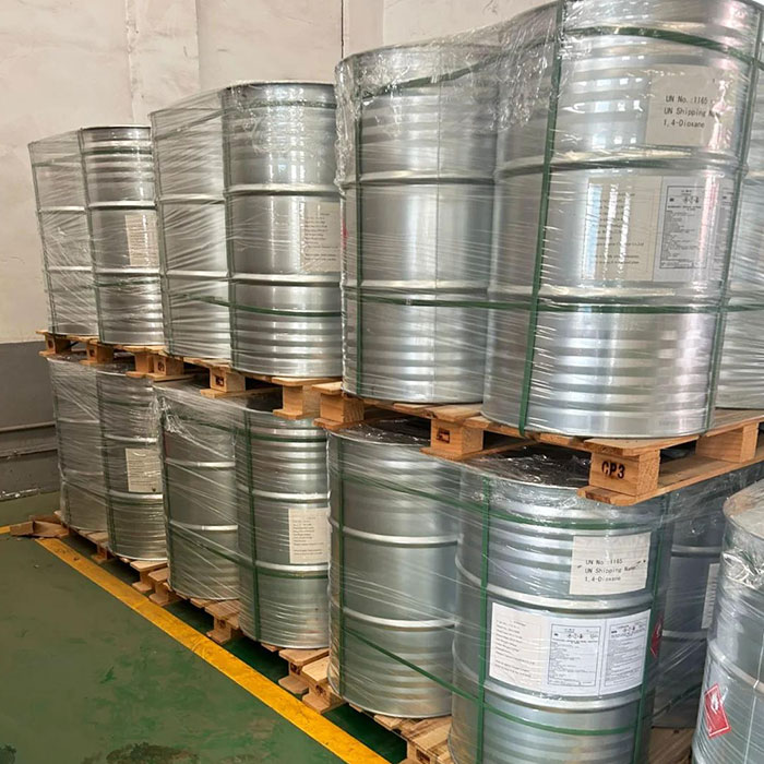 1,4-diethylene dioxide