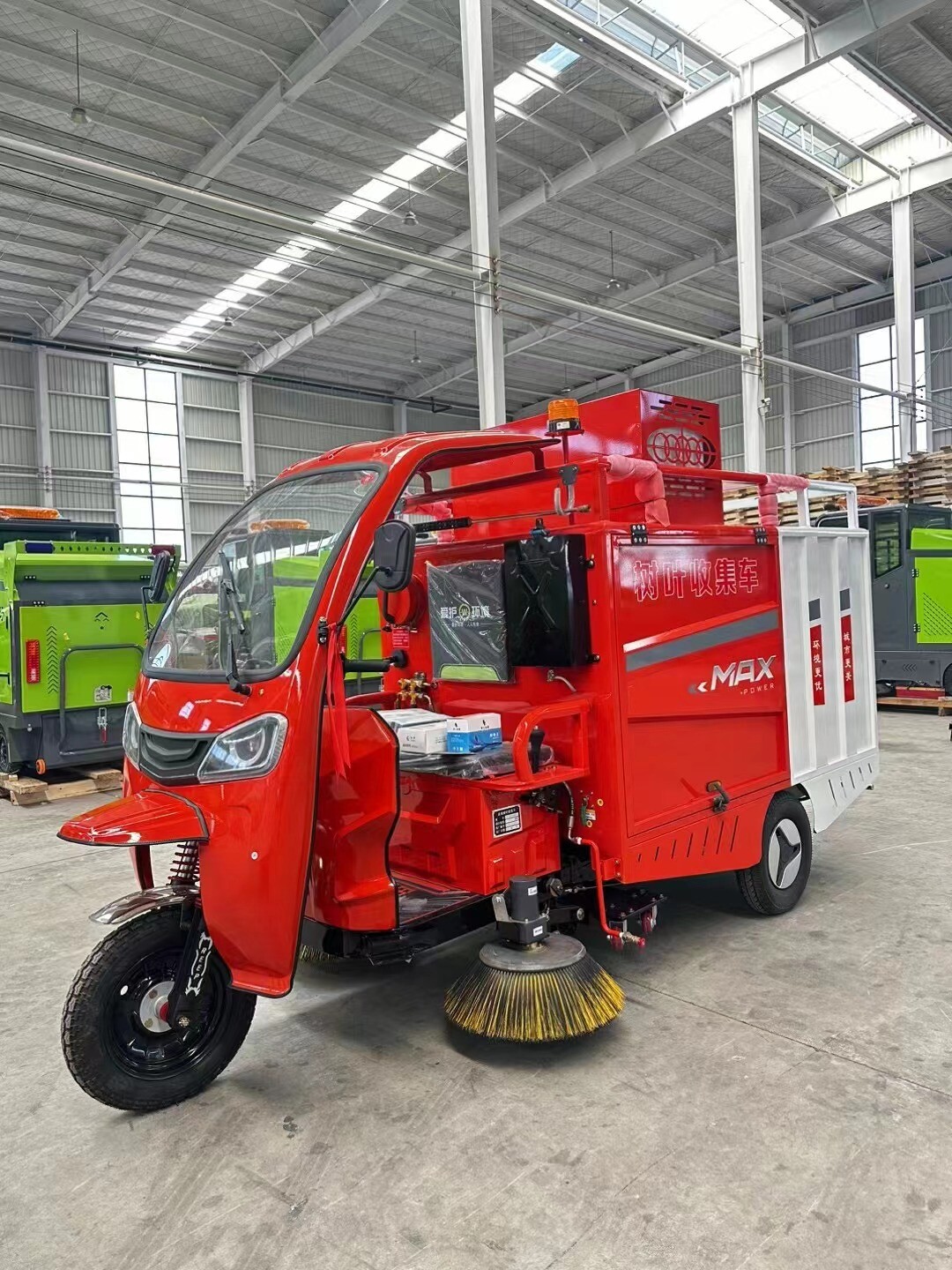 Electric 3-Wheel Leaf Sweeper Plastic Floor Cleaning Machine