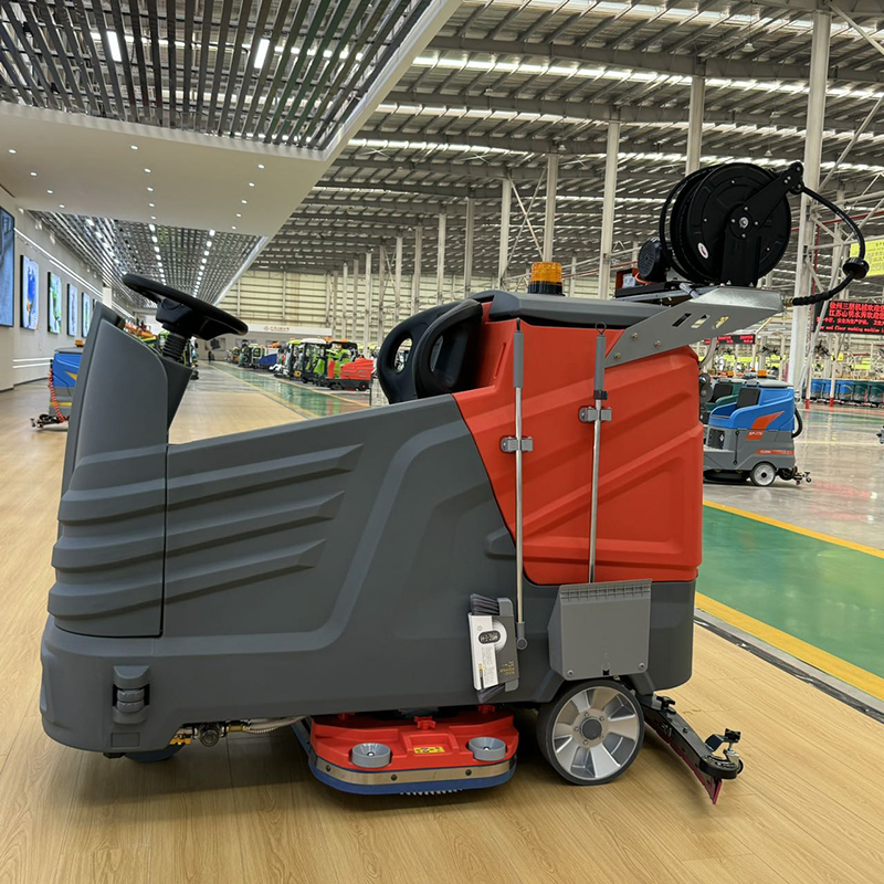 LH-1230 Ride-On Floor Scrubber