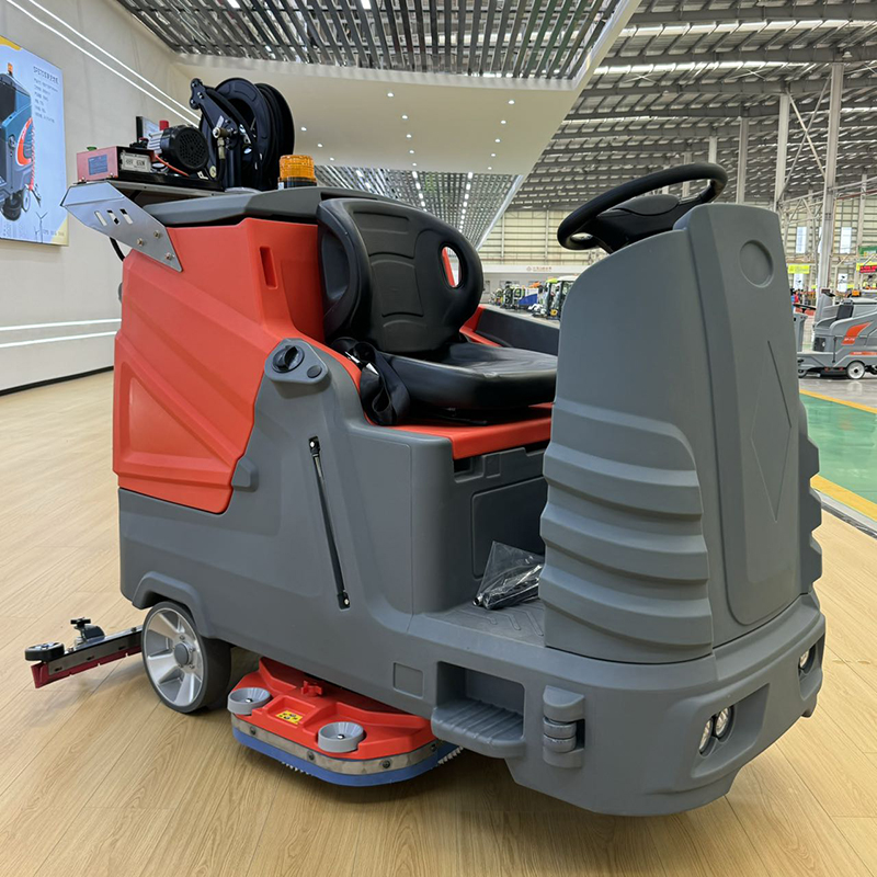 LH-1230 Ride-On Floor Scrubber