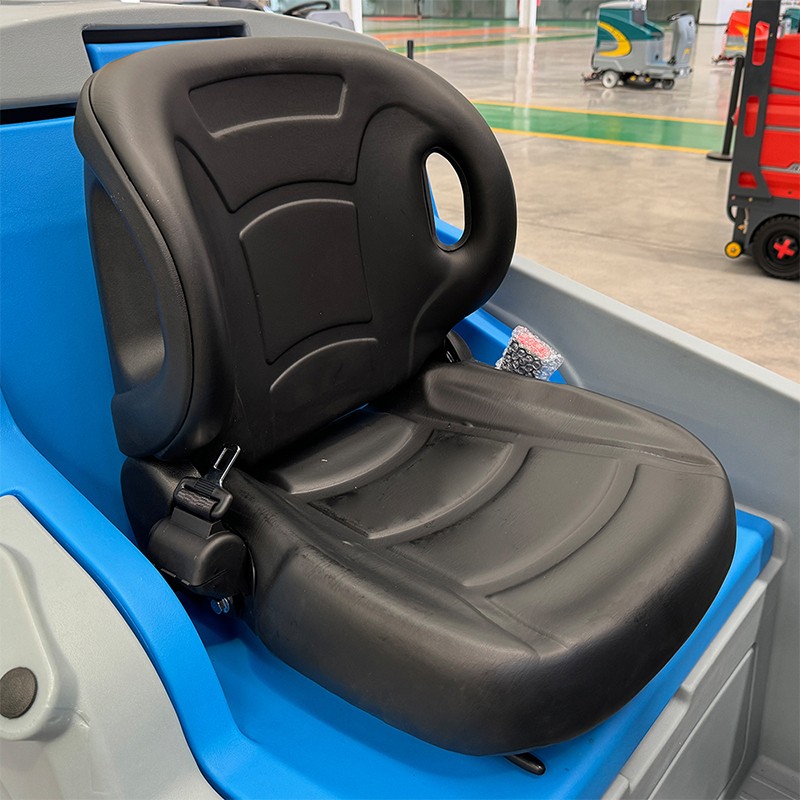 LH-1230 Heavy-Duty Industrial Scrubber (5)