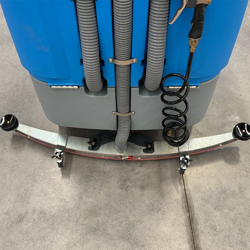 LH-1230 Heavy-Duty Industrial Scrubber (6)