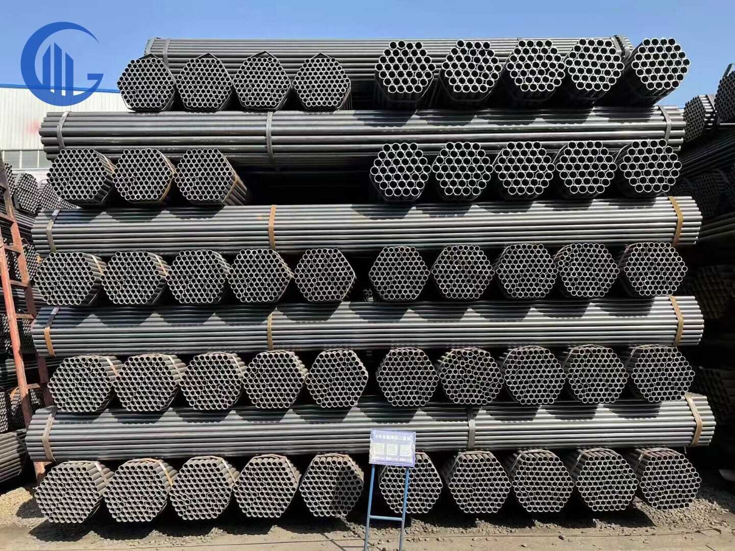 Welded carbon steel pipes