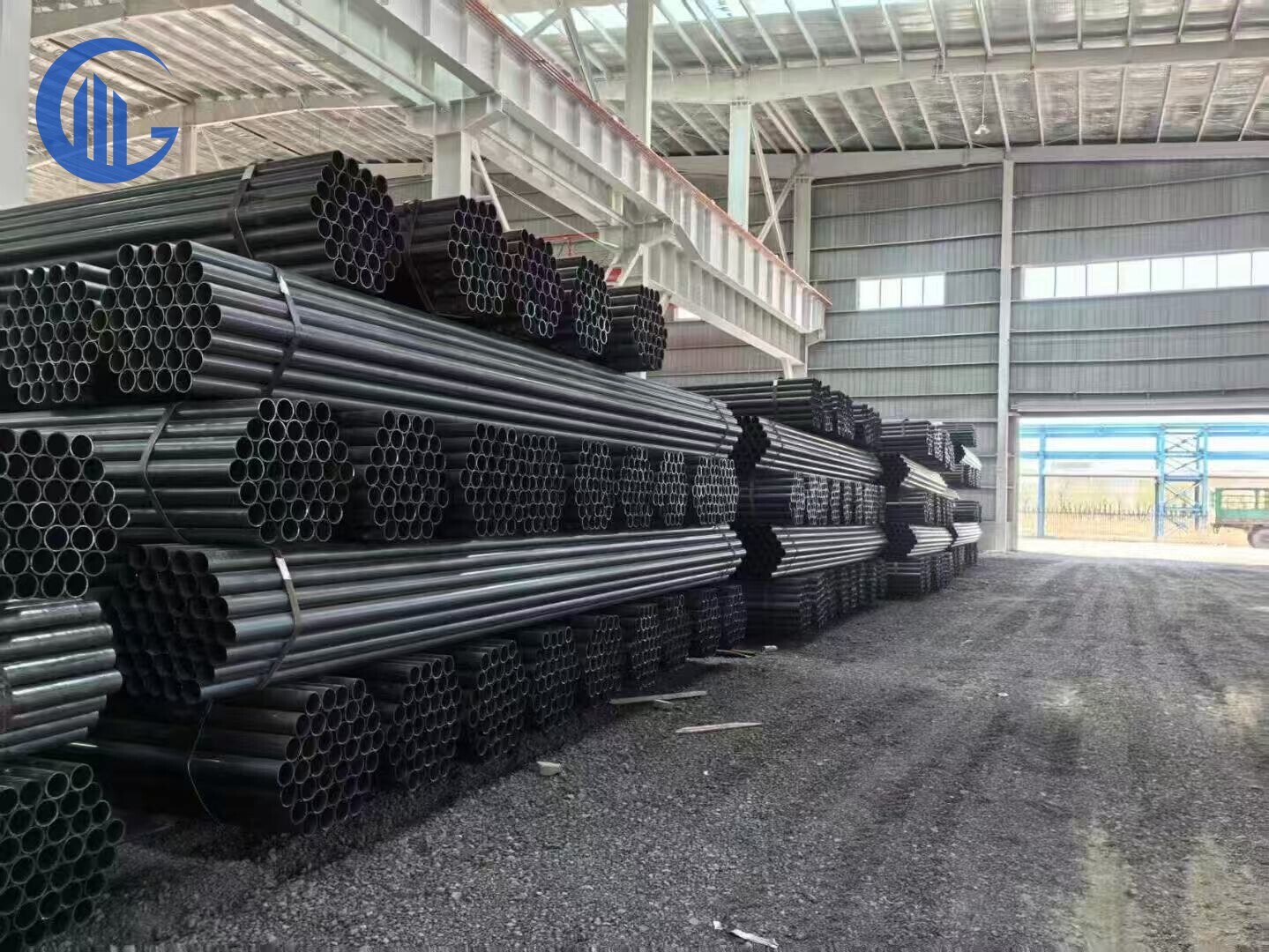 Welded carbon steel pipes