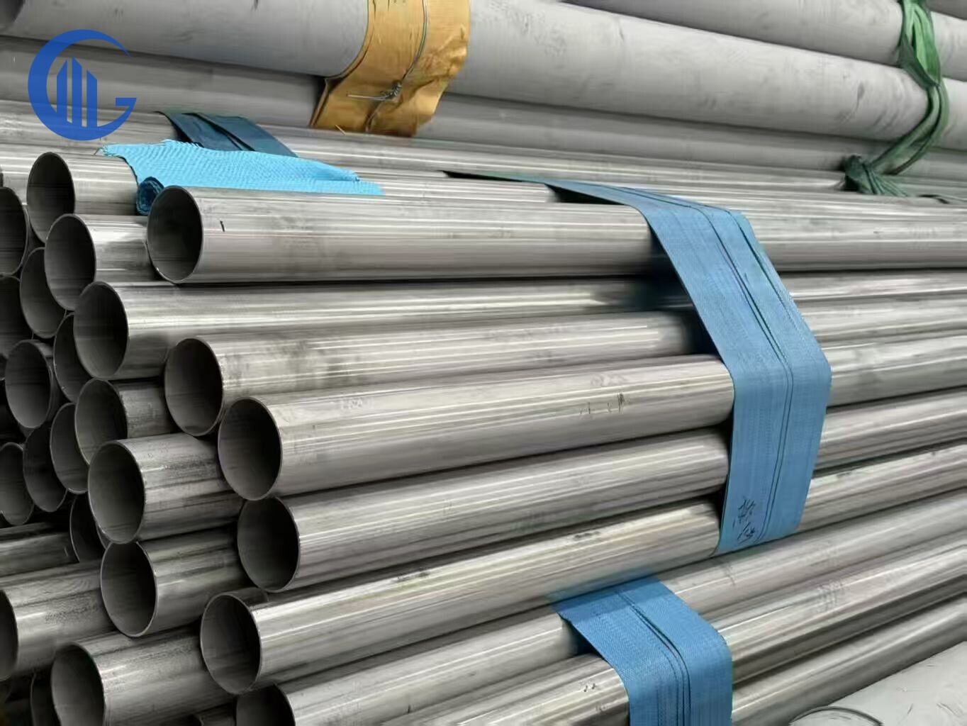 Stainless steel pipe