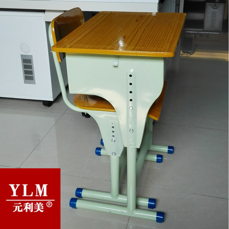 Single person desk and chair set