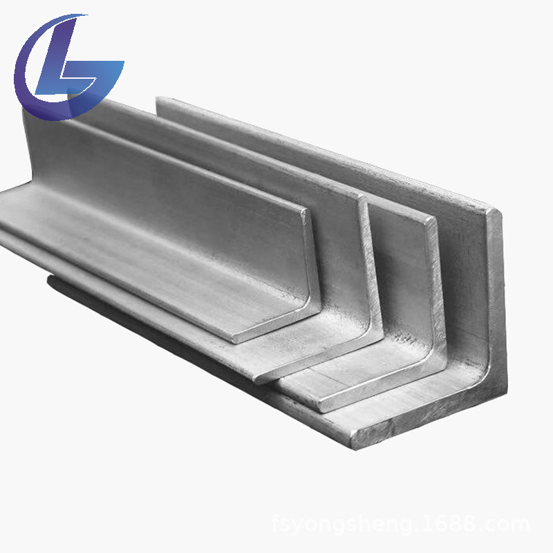 زاوية فولاذية