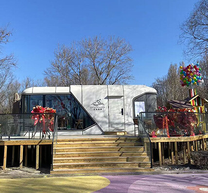 SUNINN V5 Space Capsule for Cafe shop: Redefine the Café Experience 