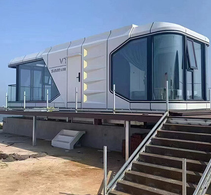 Suninn V7 Capsule Houses and T6 cabins Installed by the Seaside for Resort Use