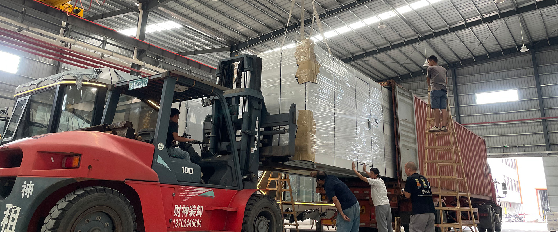 SUNINN Ships BOX02 Cabins to Spain