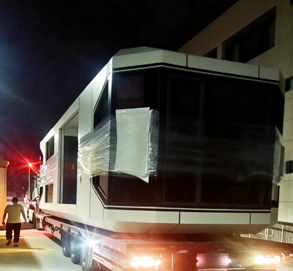 SUNINN Customized Capsule House V7 Shipped to Kazakhstan for Railway Office Use