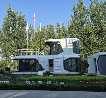 SUNINN's New Double-Deck Space Capsule Houses Make a Splash