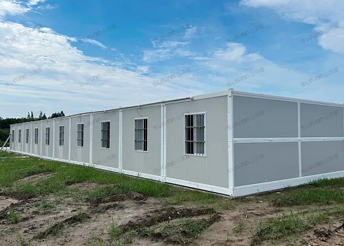 Z FOLDING HOUSE
