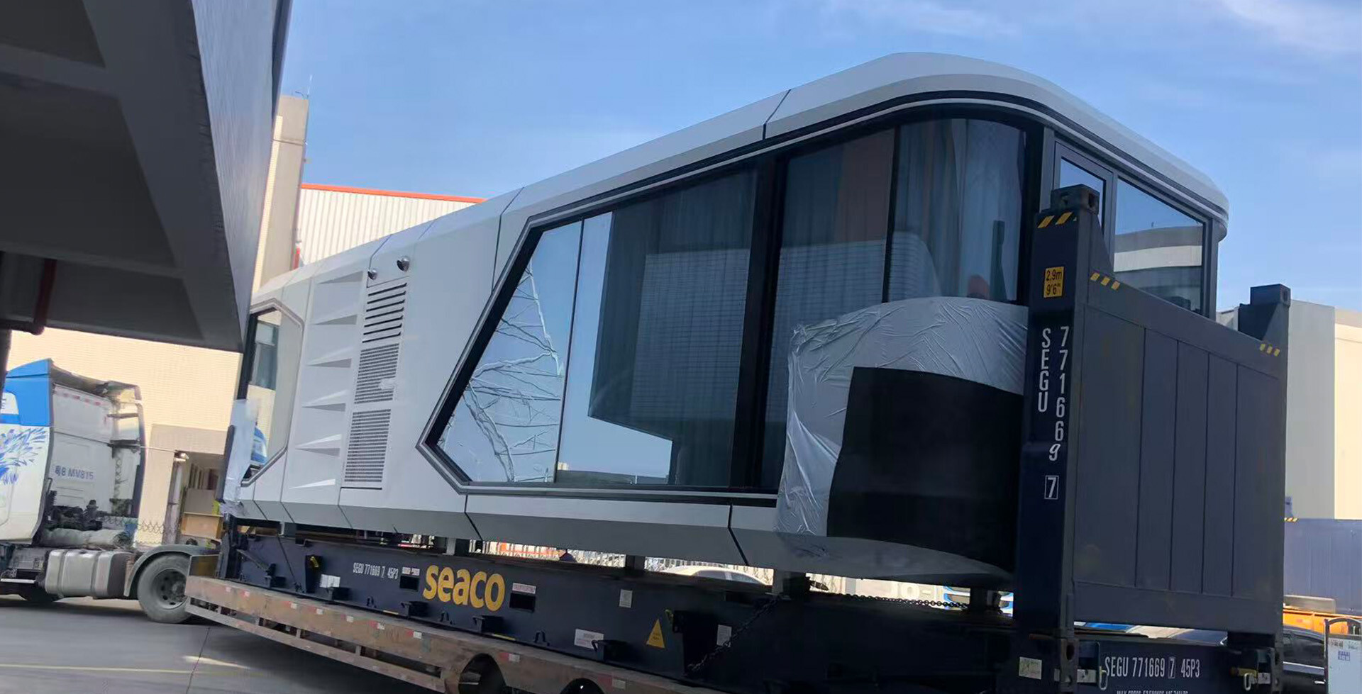 SUNINN Cabin Delivers Custom V7 Capsule House to Taiwan Client, Featuring Enclosed Balcony