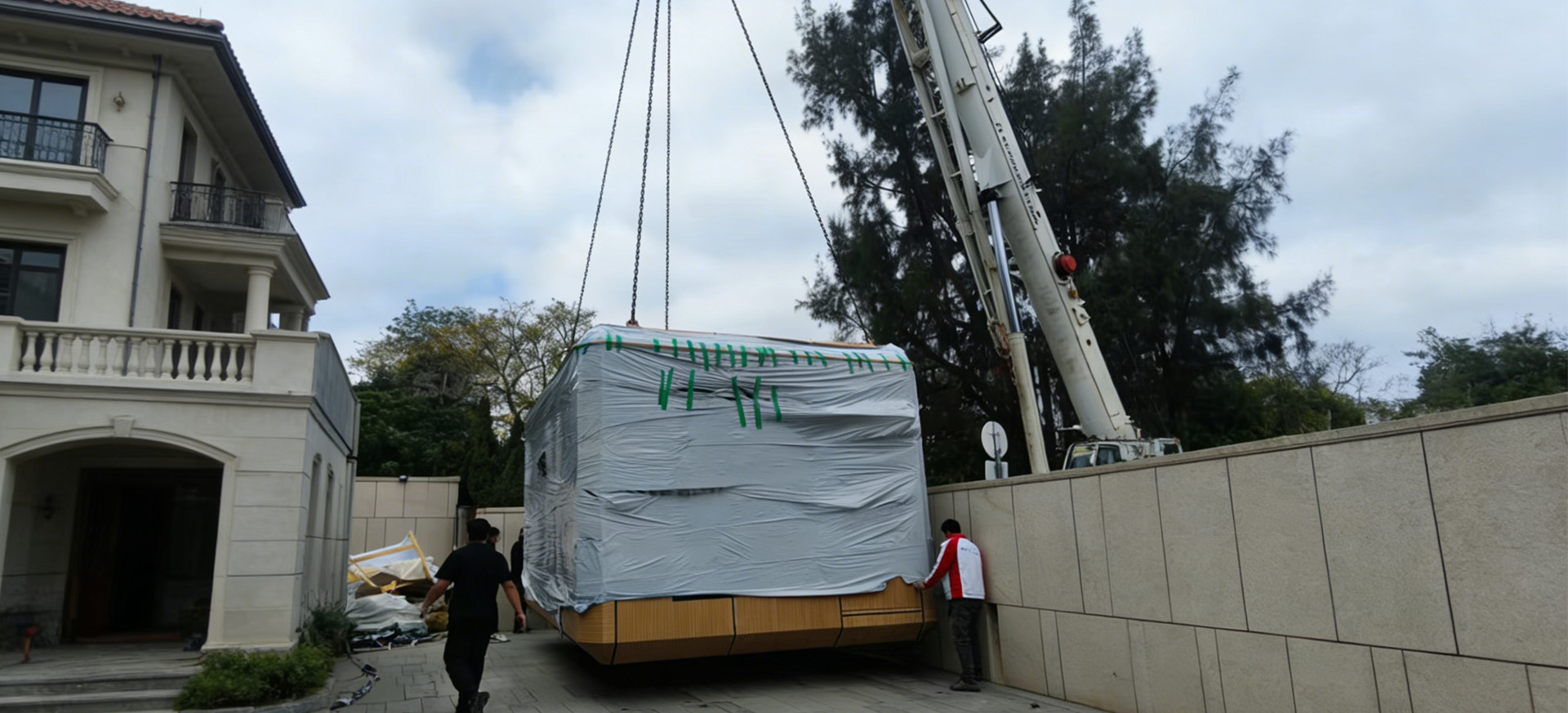 SUNINN Delivers Customized Apple Cabin to Hong Kong,  Showcasing Tailored Prefab Solutions