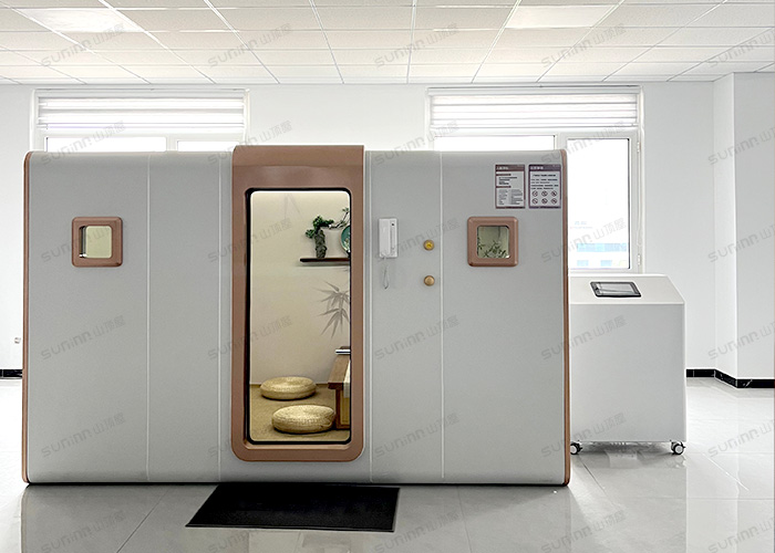 HYPERBARIC OXYGEN CHAMBER