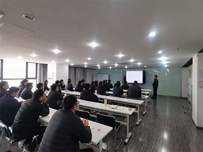 Capacitando con Formación, Elevando en el Año Nuevo – OKet Lanza Entrenamiento Especializado Post-Vacaciones