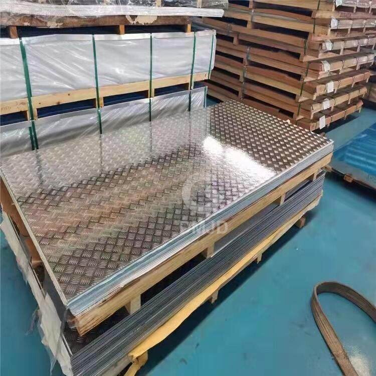 Aluminum checkered plate