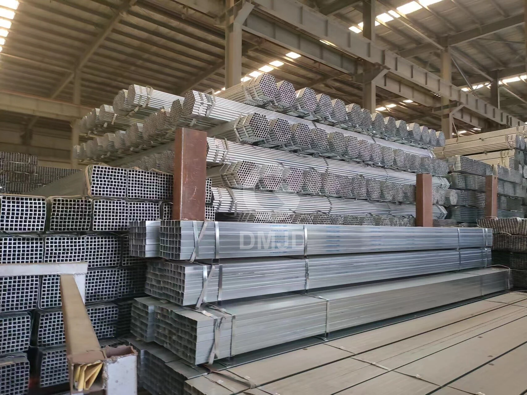 Vietnamese Clients Visit Galvanized Pipe Factory and Confirm Orders
